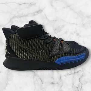 Kids Nike Kyrie 7 size 1.5